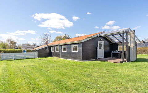 Miikka - 800M to the Fjord: Cottage, Home, House, Roof, Porch, Estate, Siding, Garden Buildings, Farmhouse, Yard