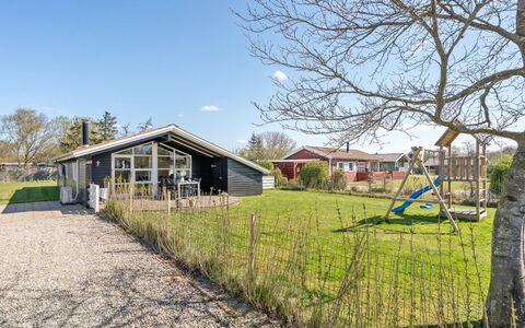 Miikka - 800M to the Fjord: Cottage, Home, House, Roof, Porch, Estate, Siding, Garden Buildings, Farmhouse, Yard