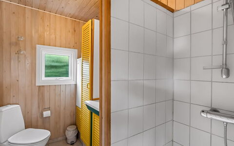 Remo - 990M to the Fjord: Flooring, Wall, Floor, Wood, Plumbing Fixture, Interior Design, Bathroom Sink, Ceiling, Bathroom, Sink