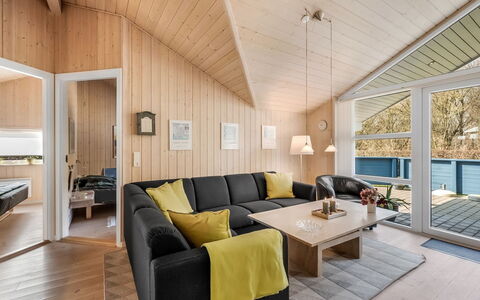 Tobbi - 1.1Km to the Fjord: Wood, Home, Cottage, Ceiling, Hardwood, Wood Flooring, Plank, Log Cabin, Wood Stain, Living Room