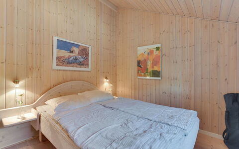 Tobbi - 1.1Km to the Fjord: Wood, Ceiling, Interior Design, Bedroom, Floor, Room, Flooring, Bed, Bed Sheet, Home