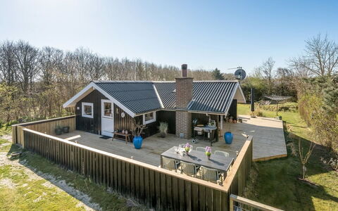 Gunde - 300M to the Fjord: Cottage, Home, House, Roof, Porch, Estate, Siding, Garden Buildings, Farmhouse, Yard