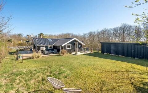 Gunde - 300M to the Fjord: Cottage, Home, House, Roof, Porch, Estate, Siding, Garden Buildings, Farmhouse, Yard