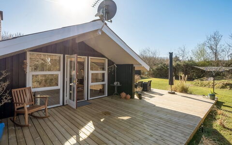 Gunde - 300M to the Fjord: Cottage, Home, House, Roof, Porch, Estate, Siding, Garden Buildings, Farmhouse, Yard