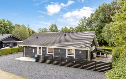 Gretje - 650M to the Fjord: Home, House, Cottage, Siding, Estate, Porch, Driveway, Farmhouse, Garden Buildings, Log Cabin