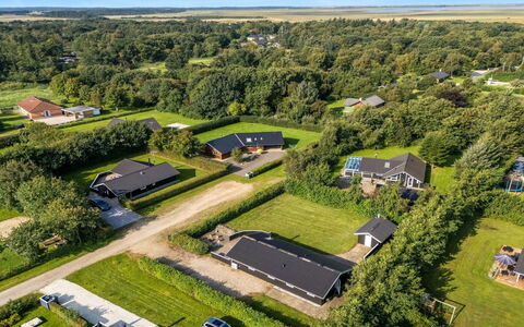 Robertha - 800M to the Fjord: House, Home, Cottage, Estate, Yard, Farmhouse, Siding, Garden Buildings, Porch
