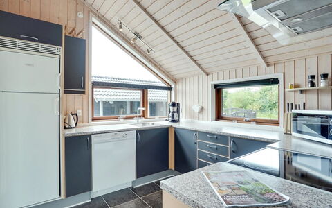 Chermeine - 1.2Km to the Fjord: Wood, Ceiling, Home, Kitchen, Countertop, Cottage, Hardwood, Cabinetry, Wood Stain, Kitchen Appliance