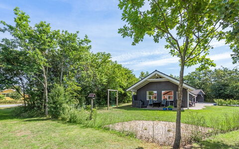 Herlugh - 1Km to the Fjord: Shrub, House, Cottage, Home, Land Lot, Rural Area, Groundcover, Garden, Estate, Lawn