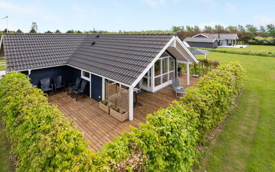 Binna - 1.2Km to the Fjord