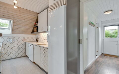 Earline - 900M to the Fjord: Wood, Flooring, Ceiling, Floor, Interior Design, Home, Major Appliance, Wood Flooring, Room, Kitchen