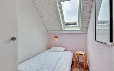 Earline - 900M to the Fjord: Wall, Bedroom, Floor, Bed, Flooring, Interior Design, Bed Sheet, Ceiling, Bedding, Linens
