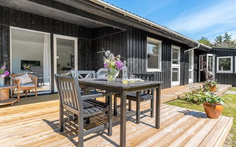 Cristal - 400M to the Fjord: Cottage, Shed, Hut, Farmhouse, Prairie, Shack, Barn, Log Cabin, Garden Buildings
