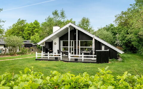 Wenche - 600M to the Fjord: Roof, House, Home, Cottage, Door, Siding, Deck, Porch, Plank, Hardwood