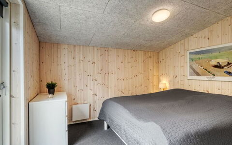 Gustaf - 400M to the Fjord: Wall, Wood, Ceiling, Interior Design, Flooring, Floor, Bedroom, Room, Furniture, Bed