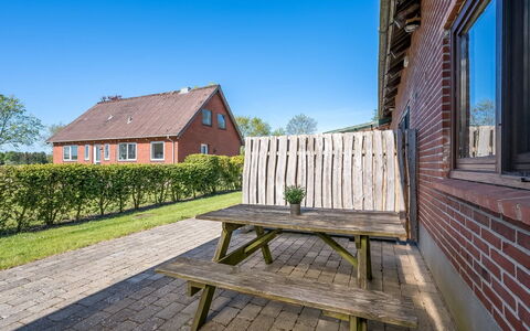 Gertraude - 17Km to the Fjord: Blue, Shrub, Cottage, Groundcover, Garden, Estate, Shade, Landscaping, Farmhouse, Eco Hotel
