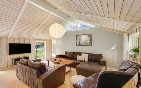 Sæby 670: Interior Design, Flooring, Furniture, Wood, Couch, Floor, Ceiling, Wood Flooring, Living Room, Home