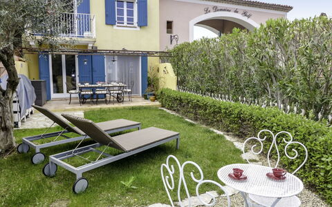 Roquebrune sur Argens 150: Building, Plant, Property, Window, Green, Outdoor Bench, Table, Outdoor Furniture, Grass, Land Lot