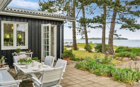 Varma - 25M from the Sea: Apartment, Shade, Balcony, Chair, Fence, Outdoor Furniture, Aluminium, Artificial Turf