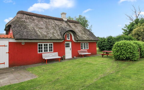 Saarah - 25Km from the Sea: Roof, House, Home, Cottage, Door, Siding, Deck, Porch, Plank, Hardwood