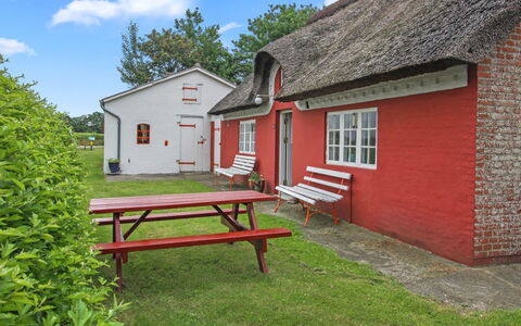 Saarah - 25Km from the Sea: Roof, House, Home, Cottage, Door, Siding, Deck, Porch, Plank, Hardwood