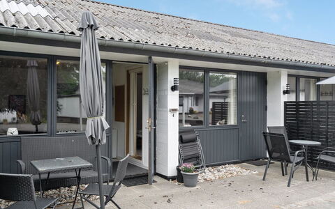 Arne - 20Km from the Sea: Blue, Shrub, Cottage, Groundcover, Garden, Estate, Shade, Landscaping, Farmhouse, Eco Hotel