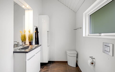 Ketilbiorn - 1.2Km to the Fjord: Flooring, Plumbing Fixture, Interior Design, Floor, Sink, Ceiling, Bathroom, Tap, Plumbing, Toilet