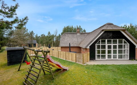 Dorris - 4.3Km from the Sea: Furniture, Interior Design, Flooring, Wood, Floor, Ceiling, Wood Flooring, Chair, Table, Lighting
