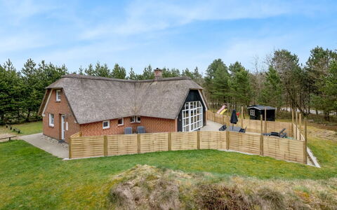 Dorris - 4.3Km from the Sea: Furniture, Interior Design, Flooring, Wood, Floor, Ceiling, Wood Flooring, Chair, Table, Lighting