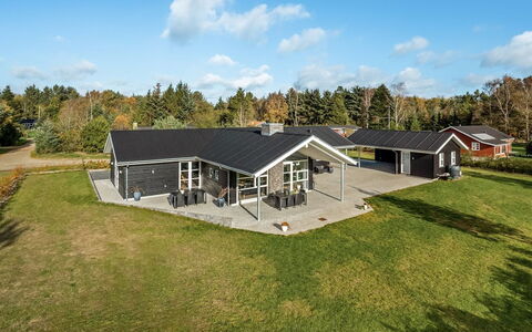 Geri - 700M from the Sea: Roof, House, Home, Cottage, Door, Siding, Deck, Porch, Plank, Hardwood