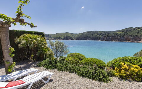 Port del Rei Ii: Water, Sky, Plant, Property, Azure, Natural Landscape, Outdoor Furniture, Lake, Tree, Body Of Water