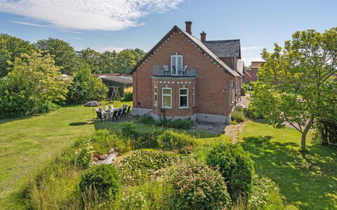 Dvonta - 170M from the Sea: Roof, Home, Door, Cottage, Shade, Siding, Yard, Estate, Backyard