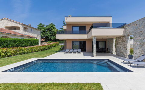 Prudensia: Plant, Building, Water, Property, Sky, Window, Azure, Swimming Pool, Shade, Tree