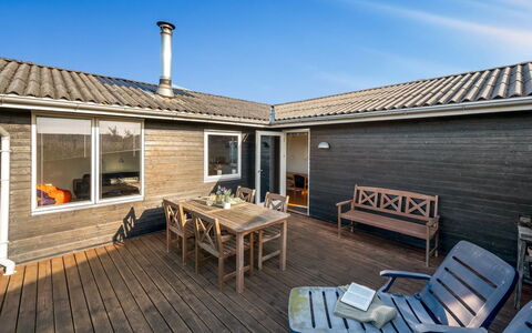 Awer - 300M to the Fjord: Architecture, Roof, Home, Composite Material, Daylighting, Siding, Driveway