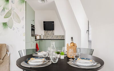 Newquay 219.3: Furniture, Chair, Balcony, Outdoor Table, Apartment, Outdoor Furniture, Houseplant, Bicycle, Kitchen & Dining Room Table, Flowerpot