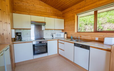 Accommodation:&nbsp;Achmony Number 10 120.4