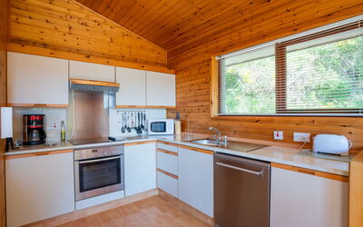 Accommodation:&nbsp;Achmony Number 9 120.3