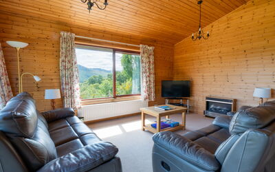 Accommodation:&nbsp;Achmony Number 10 120.4