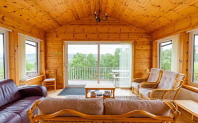 Accommodation:&nbsp;Achmony Number 7 120.1