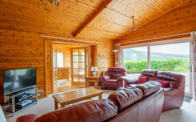 Accommodation:&nbsp;Achmony Number 7 120.1
