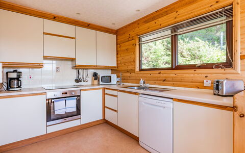 Accommodation:&nbsp;Achmony Secluded Westend 121.2