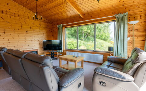 Accommodation:&nbsp;Achmony Number 6 121.3