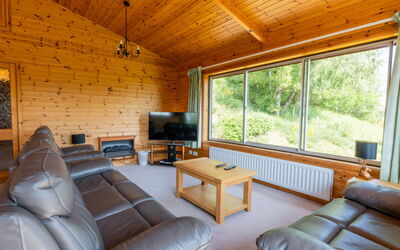 Accommodation:&nbsp;Achmony Number 6 121.3