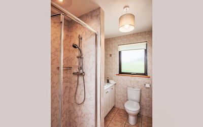 Accommodation:&nbsp;Achmony Number 11 121.4