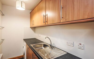 Accommodation:&nbsp;Achmony Number 11 121.4