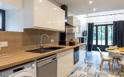 Accommodation:&nbsp;L'Annexe 145.1