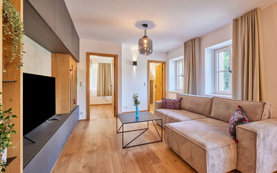 Accommodation:&nbsp;Summit View Lounge & Alcove 140.3