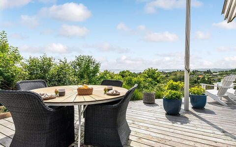 Harda - 800M from the Sea: Roof, Home, Door, Cottage, Shade, Siding, Yard, Estate, Backyard