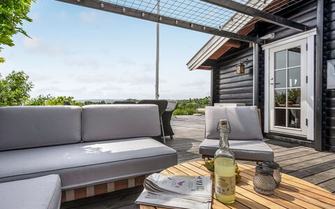Harda - 800M from the Sea: Roof, Home, Door, Cottage, Shade, Siding, Yard, Estate, Backyard