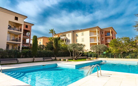 Saint-Tropez 540: Water, Sky, Building, Plant, Property, Swimming Pool, Azure, Tree, Window, House
