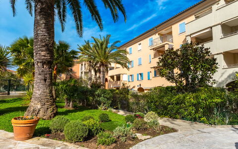 Saint-Tropez 540: Water, Sky, Building, Plant, Property, Swimming Pool, Azure, Tree, Window, House